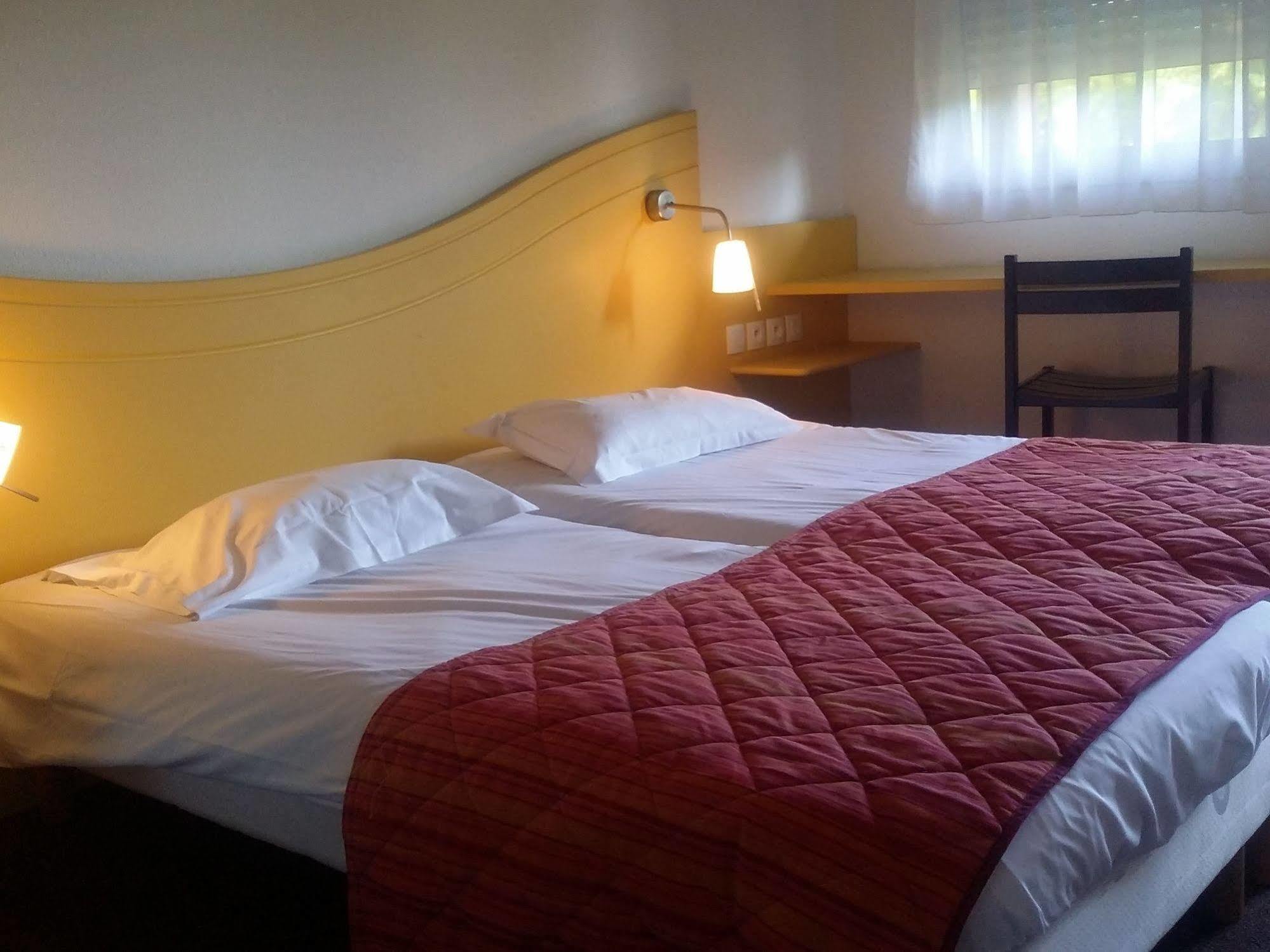 Lémand Hotel Villefontaine Esterno foto