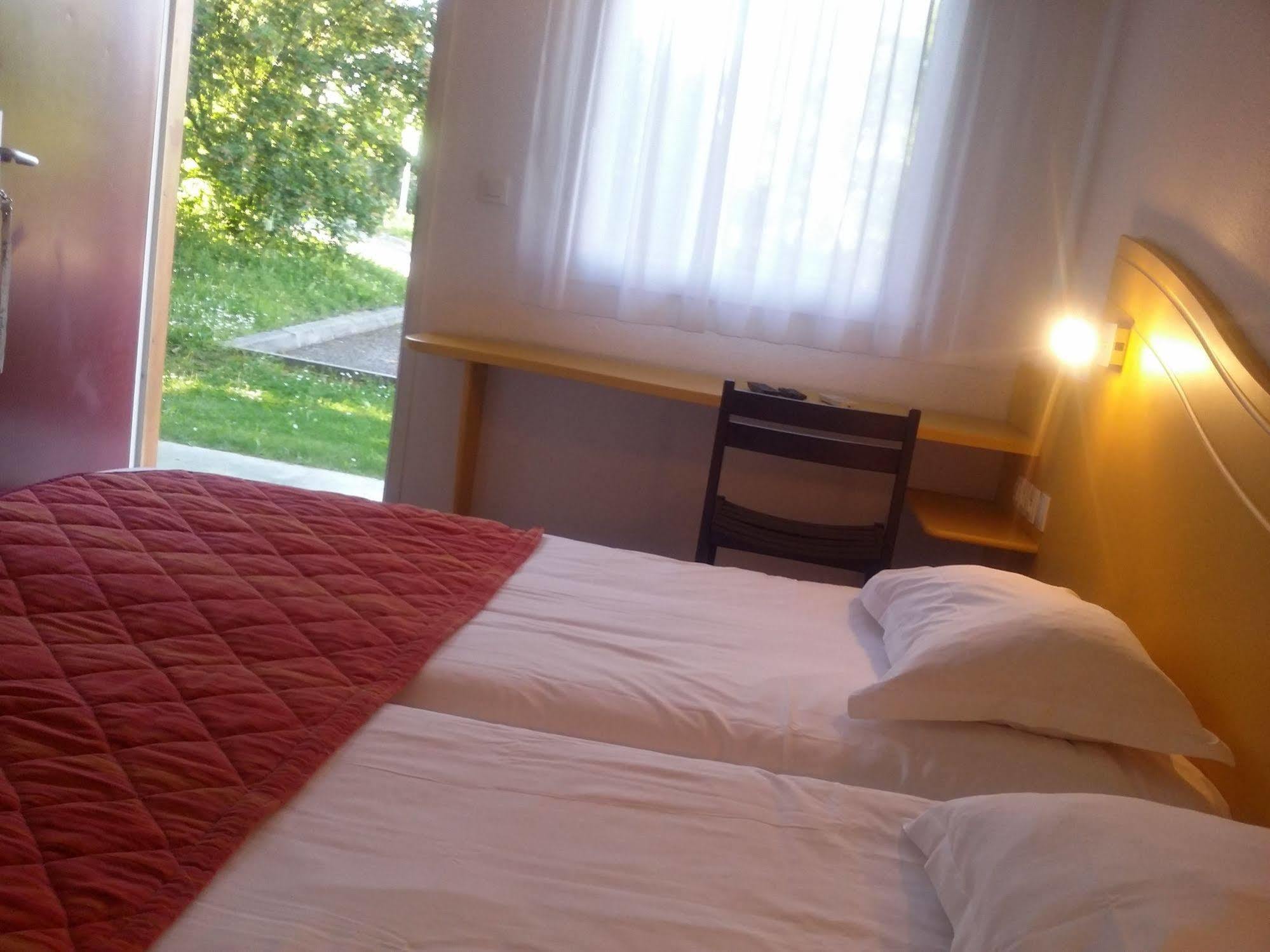 Lémand Hotel Villefontaine Esterno foto
